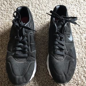 Nike men’s sneakers
